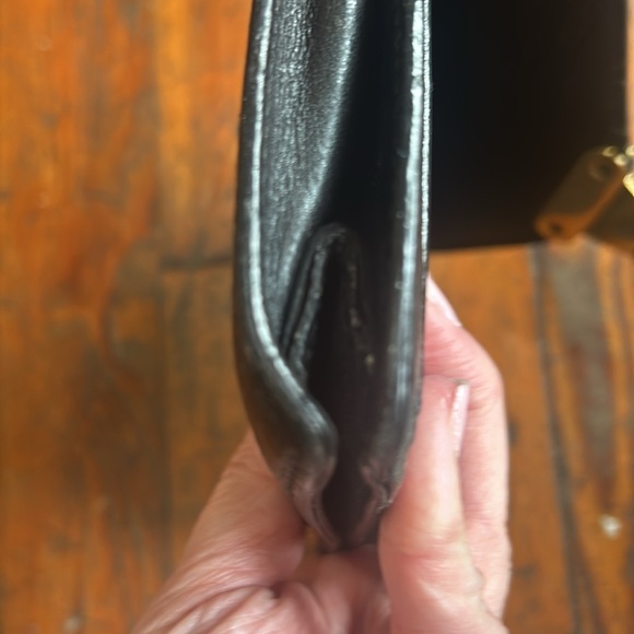 Epi Pochette Sellier Dragonne Clutch Black - Picture 7 of 12